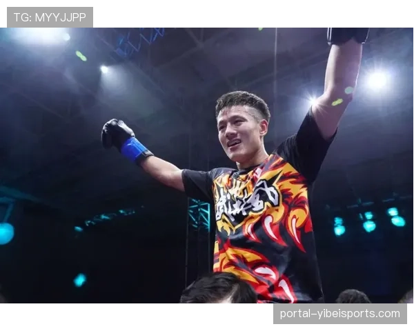 “欧阳锋出征K-1 MAX总决赛,誓夺70公斤级世界冠军” “欧阳锋出征K-1 MAX总决赛,誓夺70公斤级世界冠军”