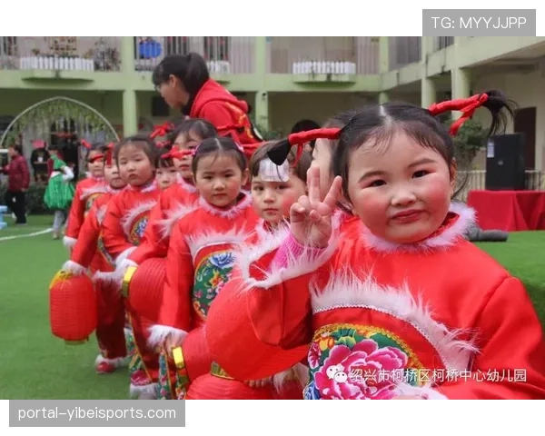 全国幼儿手球嘉年华柯桥站吸引25队400人参与,运动低龄化趋势明显 全国幼儿手球嘉年华柯桥站吸引25队400人参与,运动低龄化趋势明显